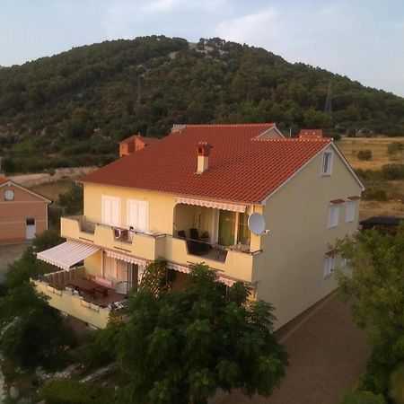 Apartment Marisol Barbat Barbat na Rabu ภายนอก รูปภาพ