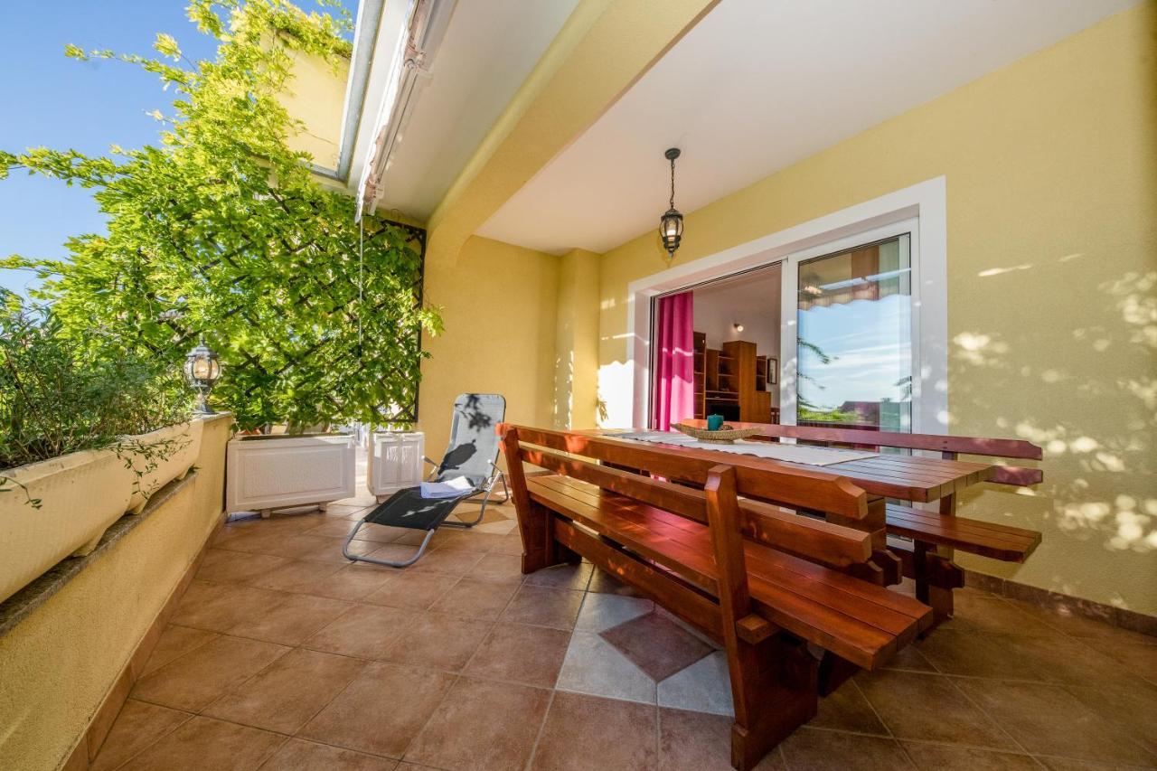 Apartment Marisol Barbat Barbat na Rabu ภายนอก รูปภาพ