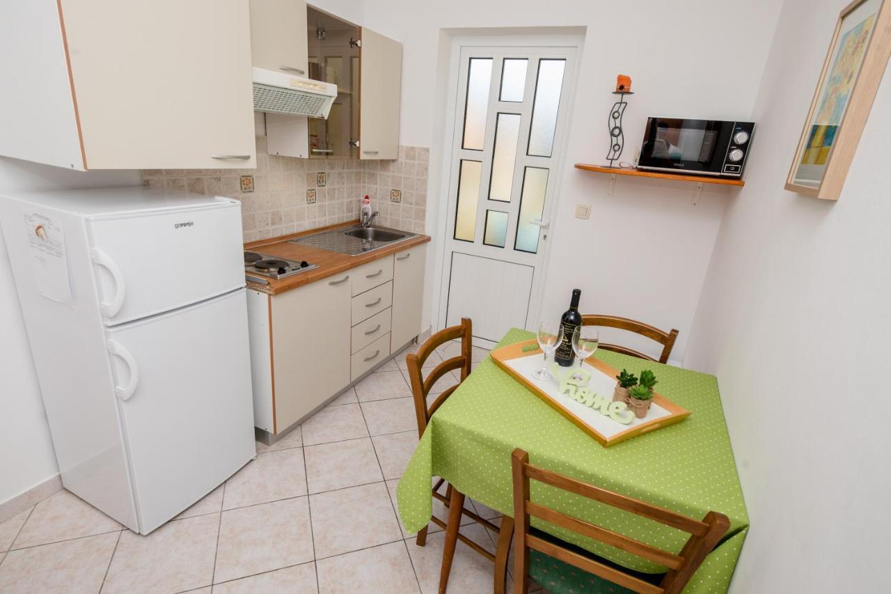 Apartment Marisol Barbat Barbat na Rabu ภายนอก รูปภาพ