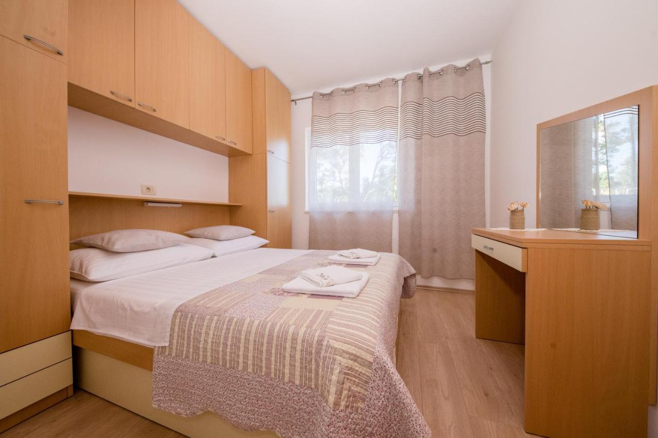 Apartment Marisol Barbat Barbat na Rabu ภายนอก รูปภาพ