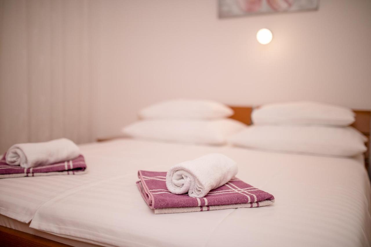 Apartment Marisol Barbat Barbat na Rabu ภายนอก รูปภาพ