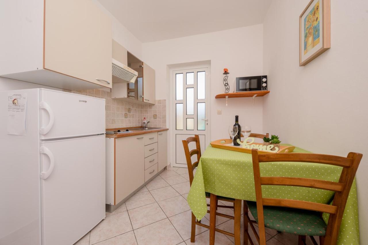 Apartment Marisol Barbat Barbat na Rabu ภายนอก รูปภาพ