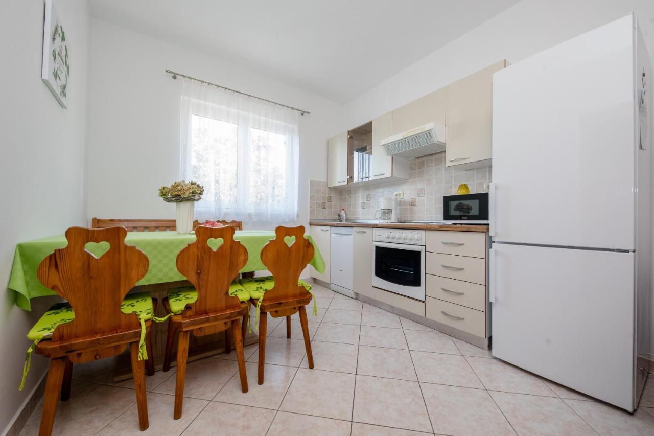 Apartment Marisol Barbat Barbat na Rabu ภายนอก รูปภาพ