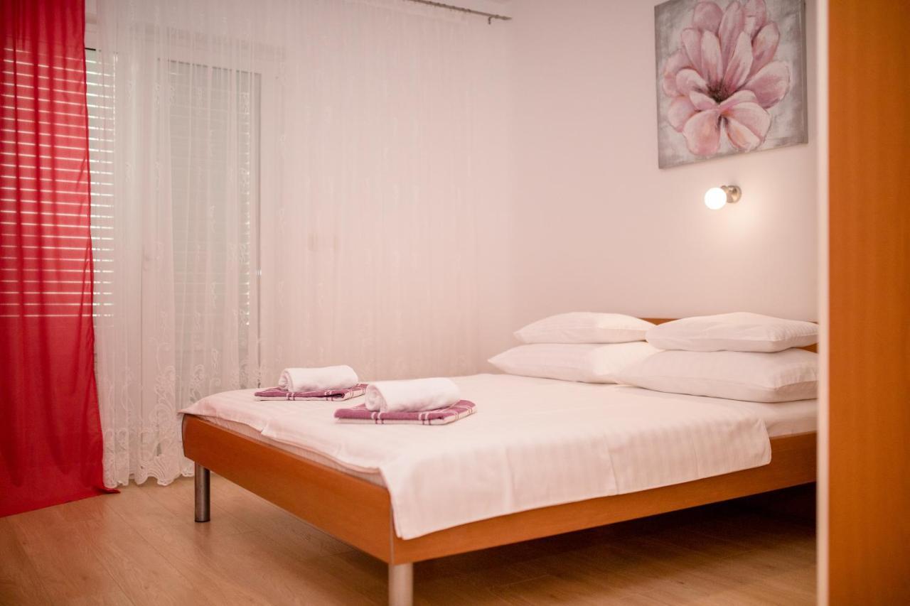 Apartment Marisol Barbat Barbat na Rabu ภายนอก รูปภาพ