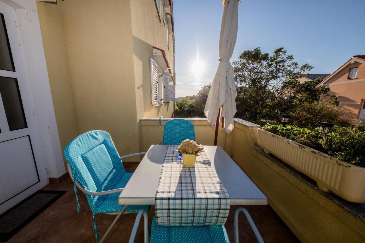 Apartment Marisol Barbat Barbat na Rabu ภายนอก รูปภาพ